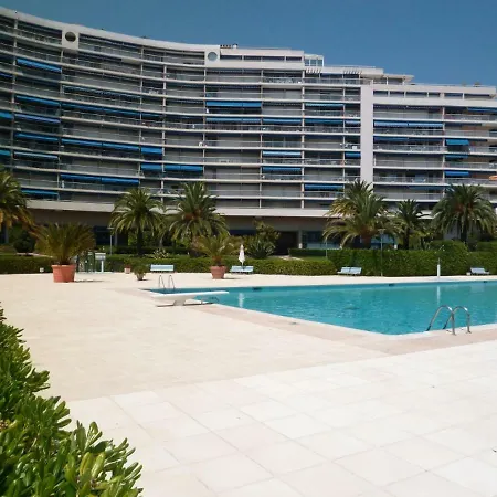 Apartment Le Suffren Ii